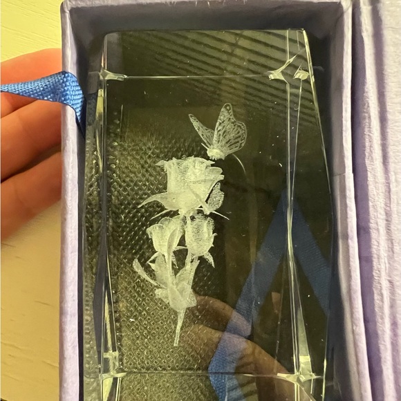 Sale!!!  Etched Butterfly to a Rose Crystal—New in Box! - Picture 3 of 6